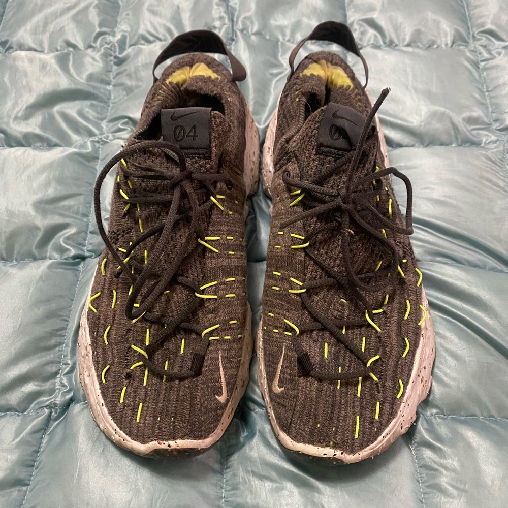 EUC Mens Nike Space Hippy Sz 9.5 in Good Condition. Retails $135